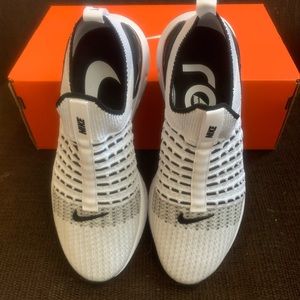 Nike Sneakers - Unisex -Size 7 Men’s or Size 8.5 Women’s